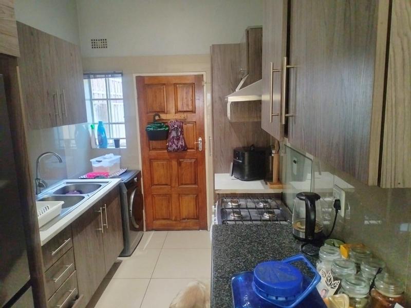 2 Bedroom Property for Sale in Kookrus Gauteng