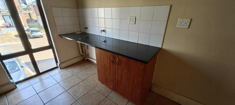 To Let 2 Bedroom Property for Rent in Auckland Park Gauteng