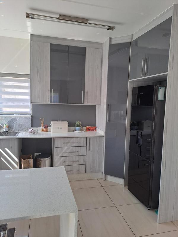 To Let 3 Bedroom Property for Rent in Emmarentia Gauteng