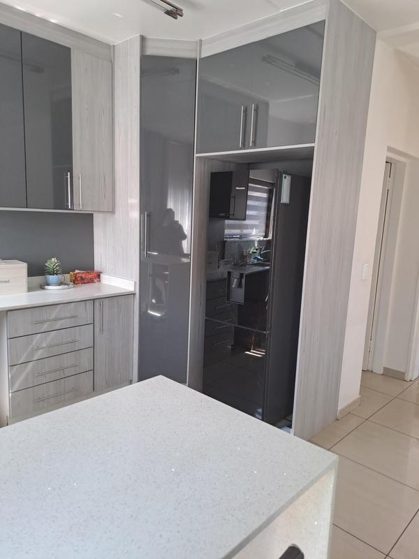 To Let 3 Bedroom Property for Rent in Emmarentia Gauteng