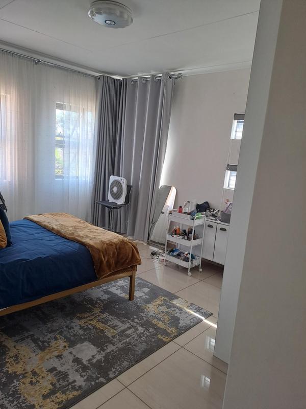 To Let 3 Bedroom Property for Rent in Emmarentia Gauteng