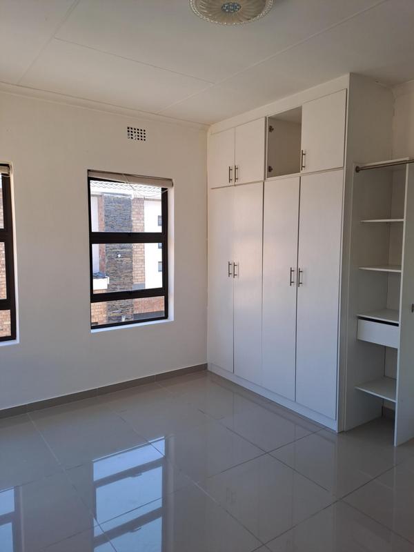 To Let 3 Bedroom Property for Rent in Emmarentia Gauteng