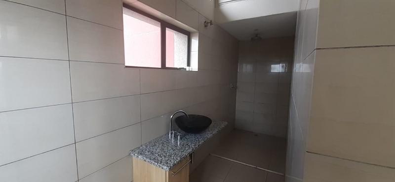 1 Bedroom Property for Sale in Rooihuiskraal North Gauteng