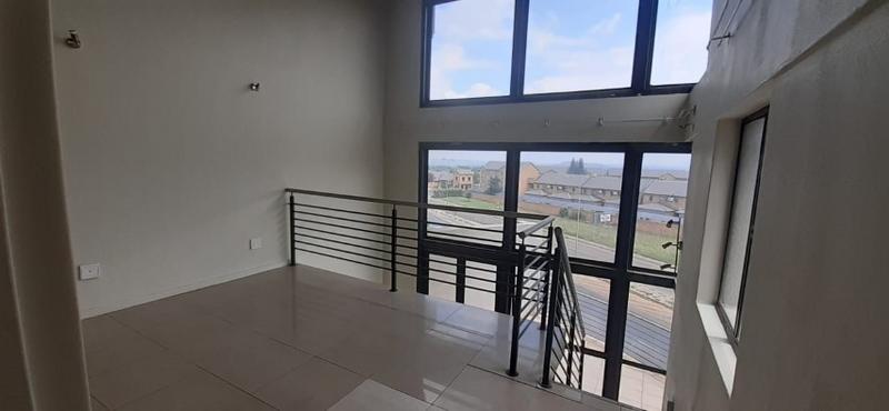 1 Bedroom Property for Sale in Rooihuiskraal North Gauteng