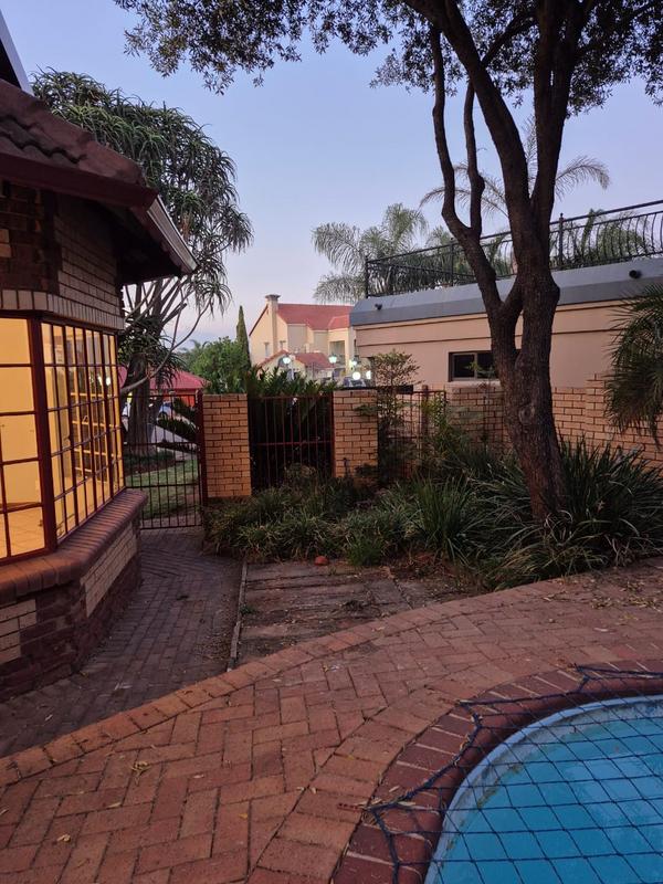 To Let 3 Bedroom Property for Rent in Eldoglen Gauteng