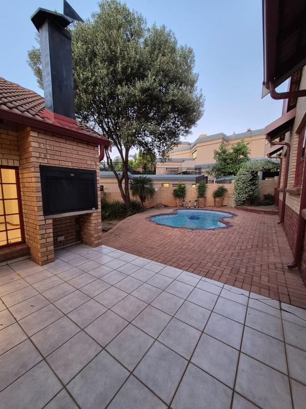 To Let 3 Bedroom Property for Rent in Eldoglen Gauteng
