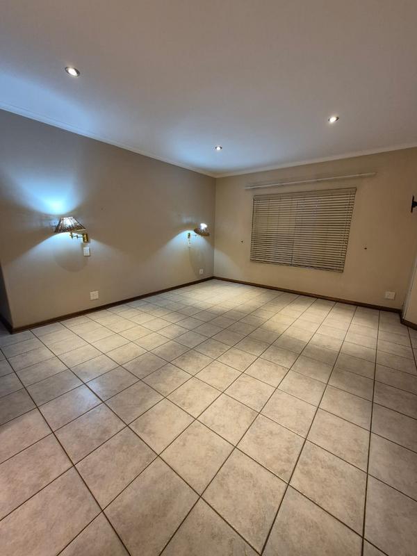 To Let 3 Bedroom Property for Rent in Eldoglen Gauteng