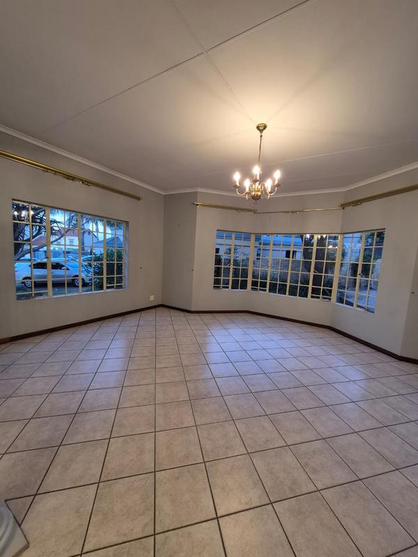 To Let 3 Bedroom Property for Rent in Eldoglen Gauteng