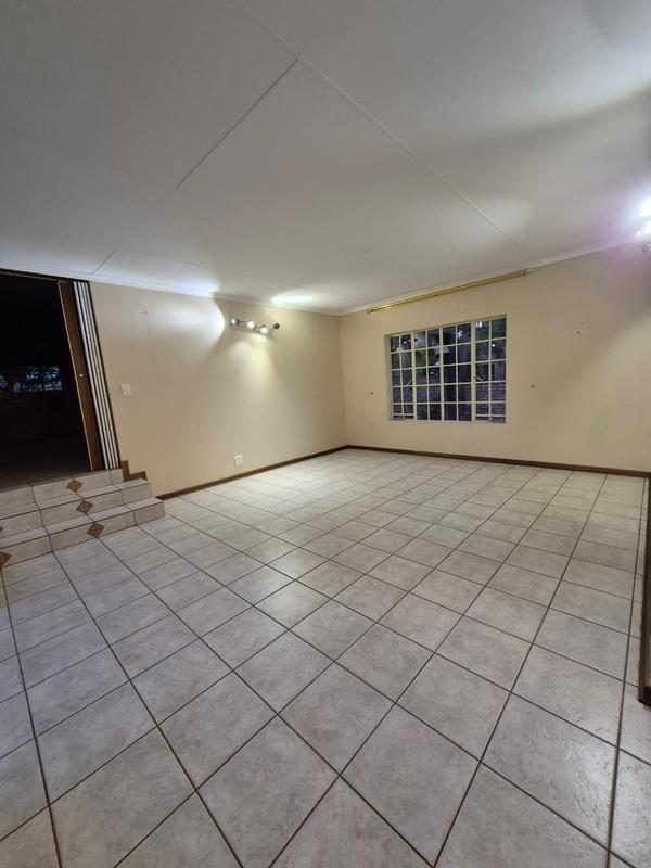 To Let 3 Bedroom Property for Rent in Eldoglen Gauteng