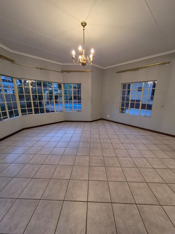 To Let 3 Bedroom Property for Rent in Eldoglen Gauteng
