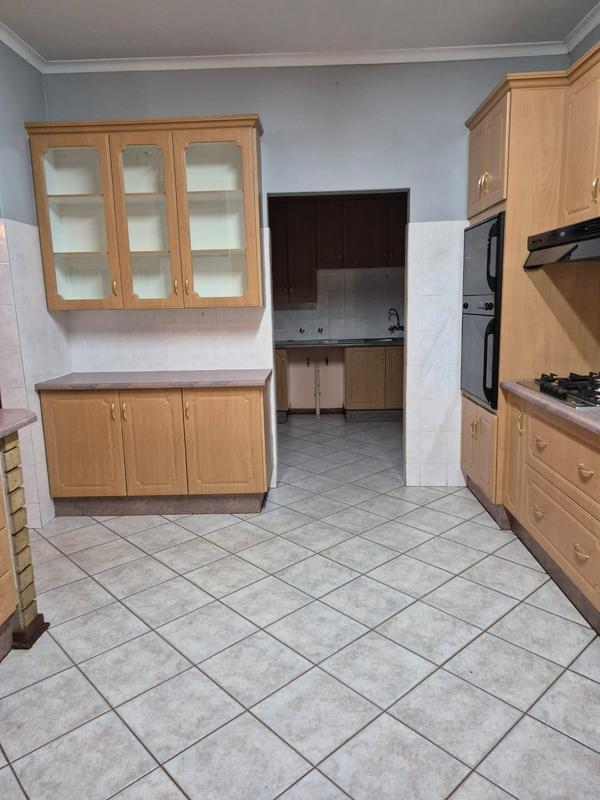 To Let 3 Bedroom Property for Rent in Eldoglen Gauteng