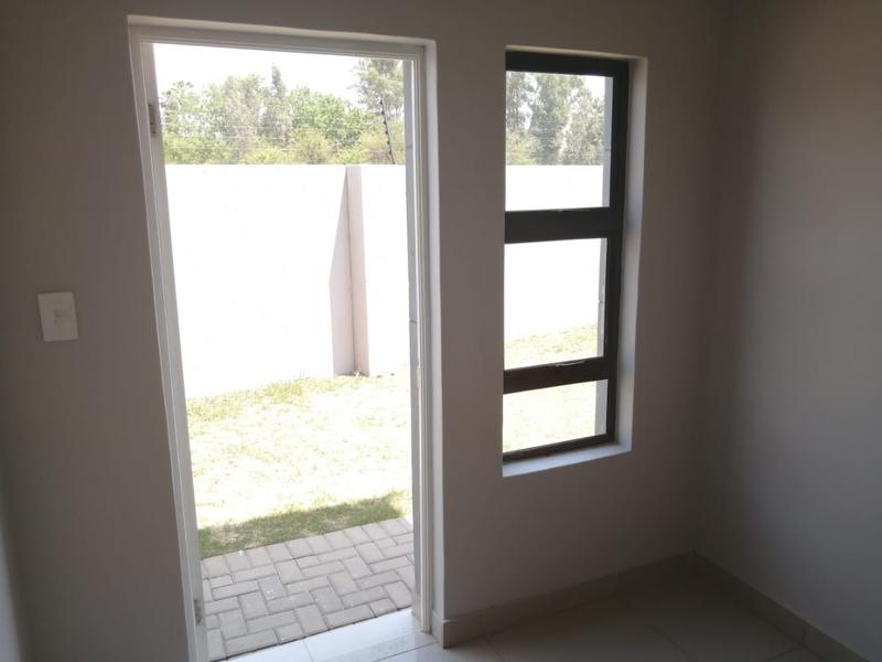 To Let 2 Bedroom Property for Rent in Equestria Gauteng
