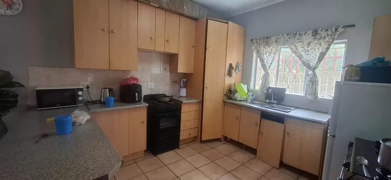 9 Bedroom Property for Sale in Kempton Park Ext 3 Gauteng