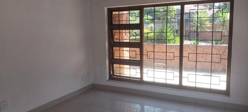 To Let 1 Bedroom Property for Rent in Edenvale Gauteng