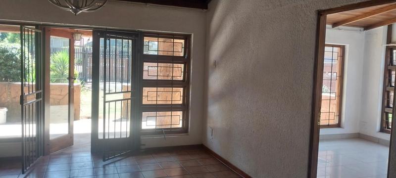To Let 1 Bedroom Property for Rent in Edenvale Gauteng
