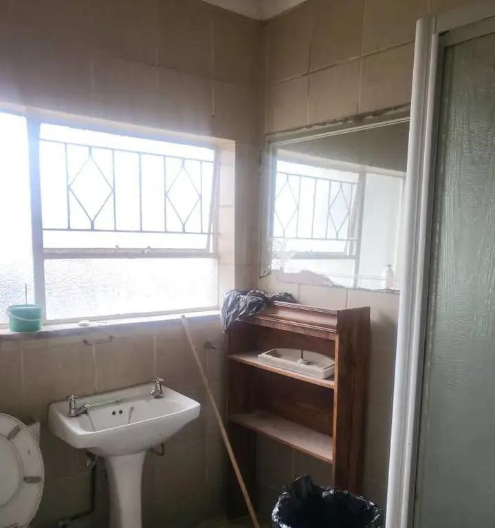 2 Bedroom Property for Sale in Woodmere Gauteng