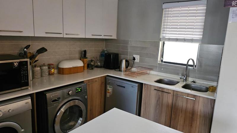 To Let 3 Bedroom Property for Rent in Modderfontein Gauteng