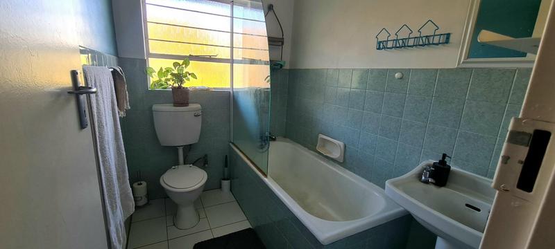 1 Bedroom Property for Sale in Wendywood Gauteng