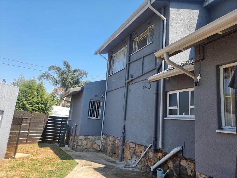6 Bedroom Property for Sale in Dowerglen Gauteng