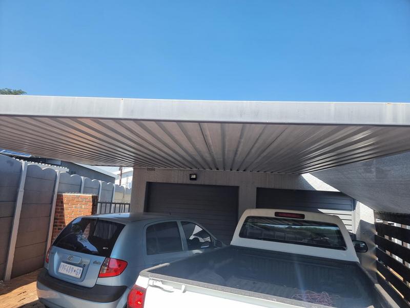 6 Bedroom Property for Sale in Dowerglen Gauteng