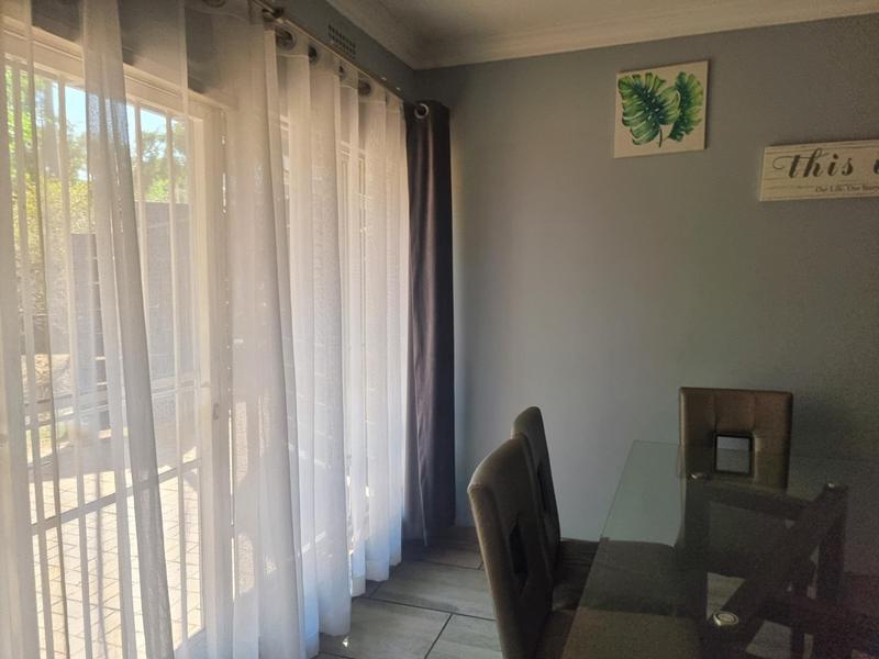 6 Bedroom Property for Sale in Dowerglen Gauteng