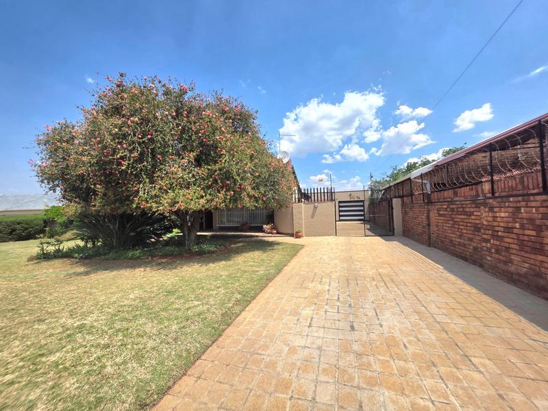 3 Bedroom Property for Sale in Elspark Gauteng