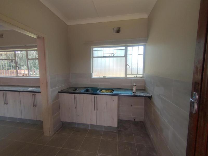 To Let 5 Bedroom Property for Rent in Rand Collieries Gauteng