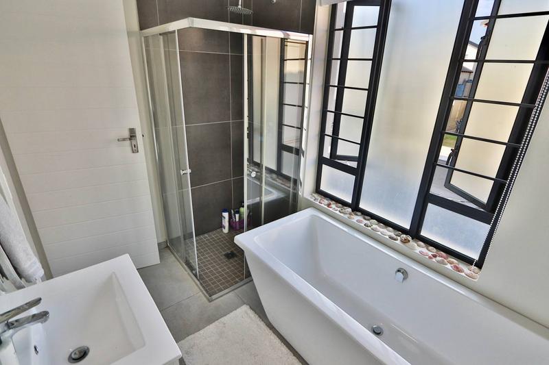 To Let 3 Bedroom Property for Rent in Craigavon Gauteng