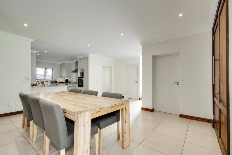 To Let 4 Bedroom Property for Rent in Broadacres Gauteng