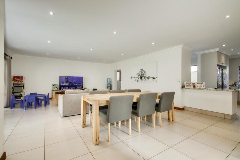 To Let 4 Bedroom Property for Rent in Broadacres Gauteng
