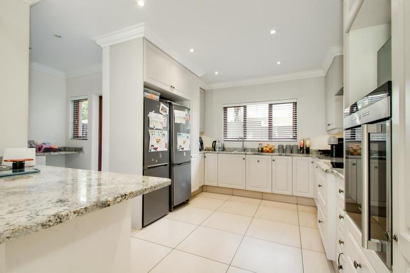 To Let 4 Bedroom Property for Rent in Broadacres Gauteng