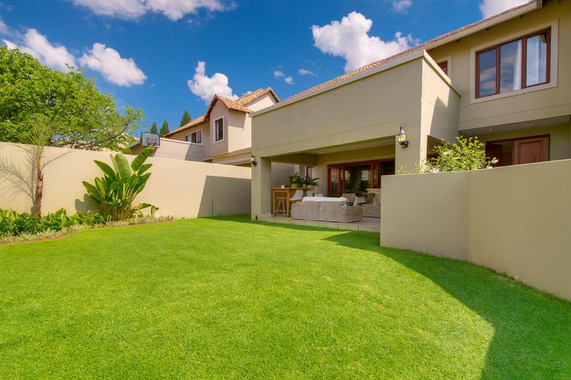 To Let 4 Bedroom Property for Rent in Broadacres Gauteng