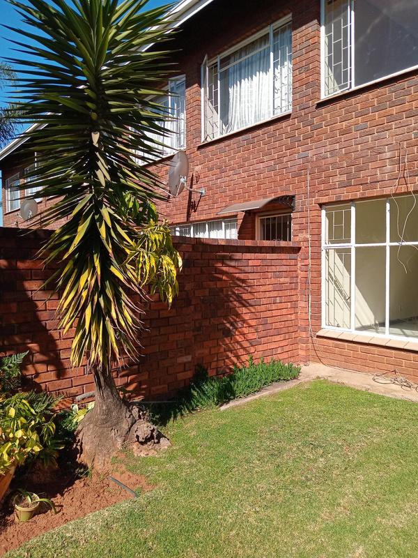 To Let 3 Bedroom Property for Rent in Capital Park Gauteng