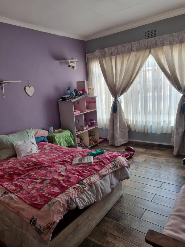 4 Bedroom Property for Sale in Krugersdorp West Gauteng