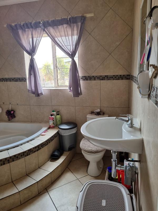 4 Bedroom Property for Sale in Krugersdorp West Gauteng