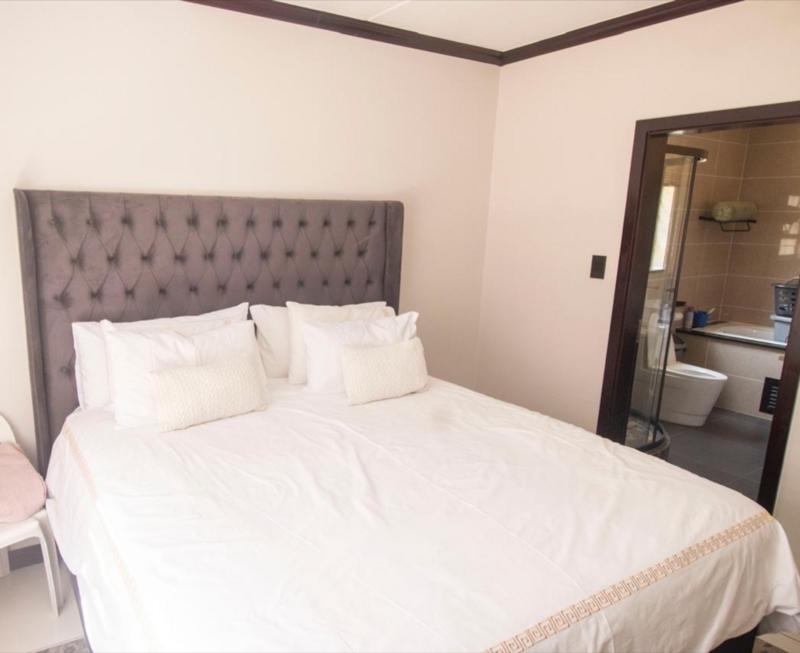 4 Bedroom Property for Sale in Carlswald Gauteng