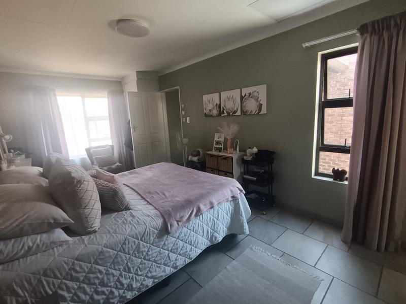 To Let 3 Bedroom Property for Rent in Strubenvale Gauteng