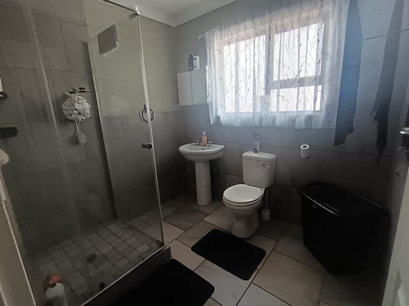 To Let 3 Bedroom Property for Rent in Strubenvale Gauteng