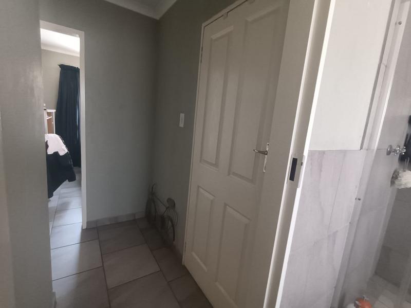 To Let 3 Bedroom Property for Rent in Strubenvale Gauteng