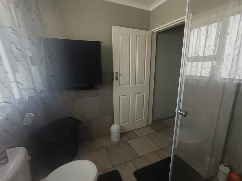 To Let 3 Bedroom Property for Rent in Strubenvale Gauteng