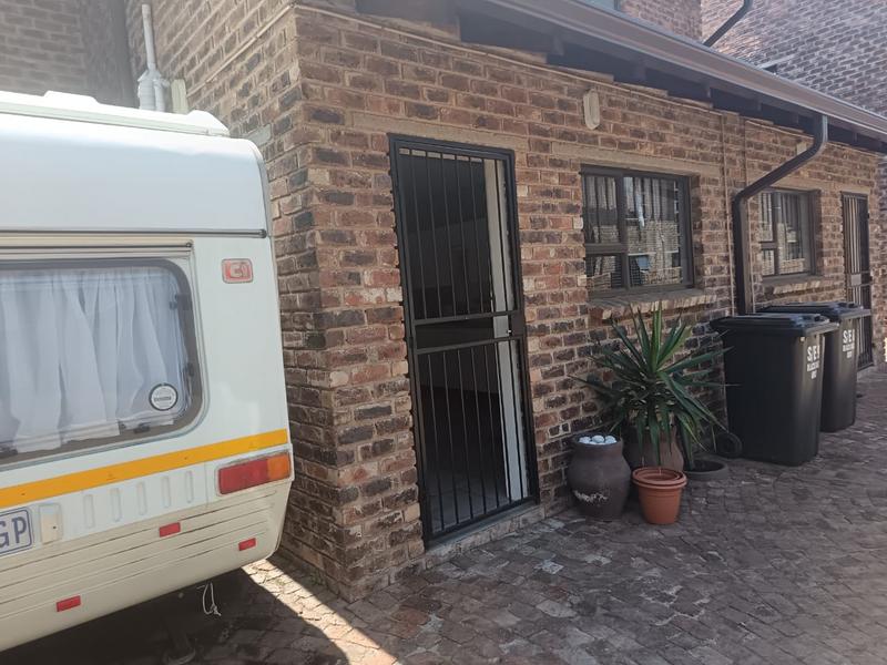 To Let 3 Bedroom Property for Rent in Strubenvale Gauteng
