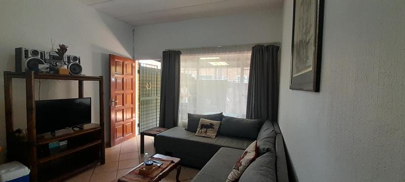 To Let 2 Bedroom Property for Rent in Highveld Gauteng