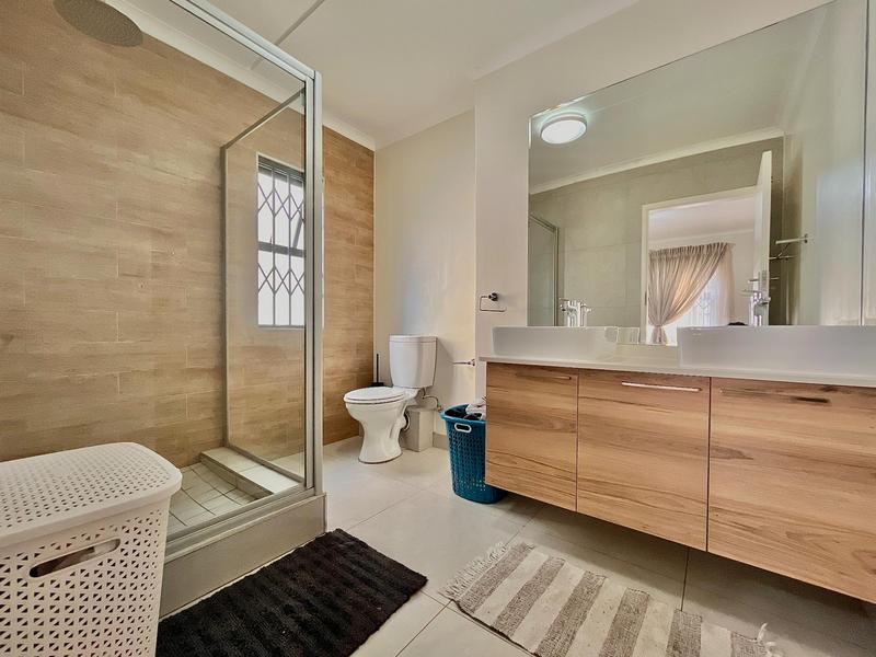 To Let 3 Bedroom Property for Rent in Modderfontein Gauteng