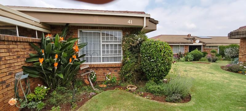 2 Bedroom Property for Sale in Norton Park Gauteng