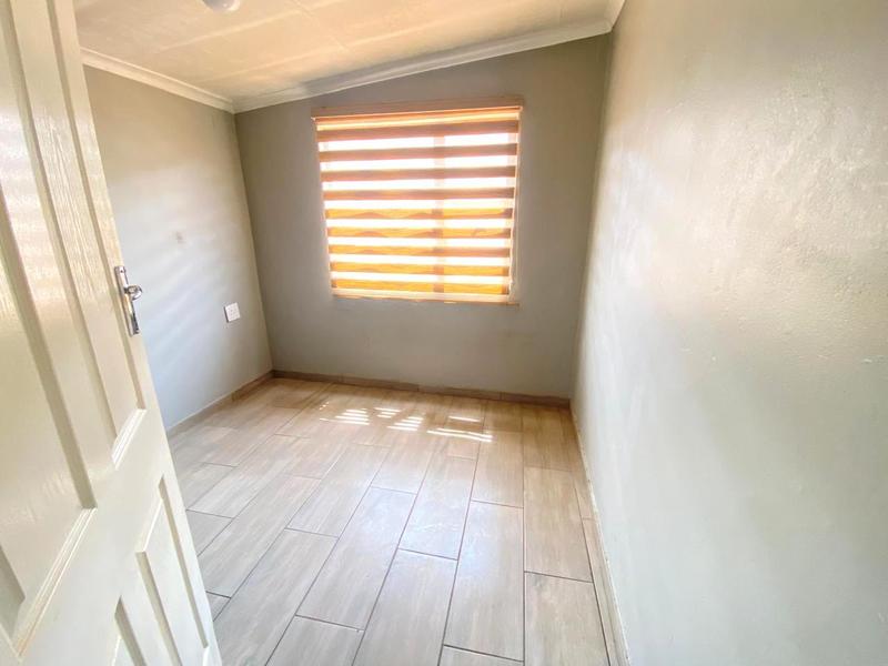 To Let 1 Bedroom Property for Rent in Bram Fischerville Gauteng