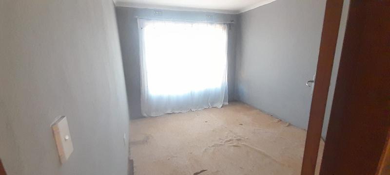To Let 4 Bedroom Property for Rent in Moleleki Gauteng