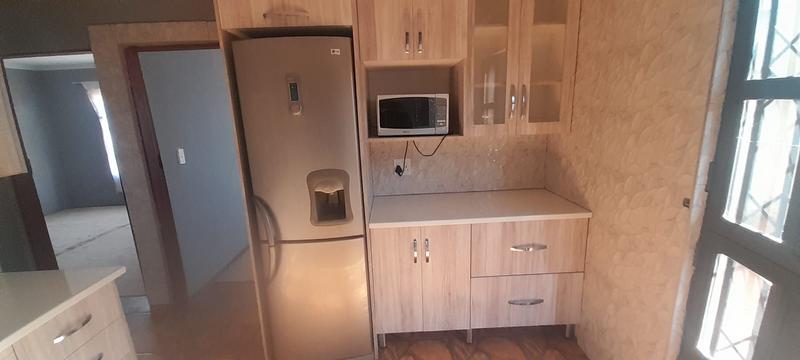 To Let 4 Bedroom Property for Rent in Moleleki Gauteng