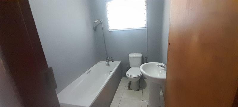 To Let 4 Bedroom Property for Rent in Moleleki Gauteng