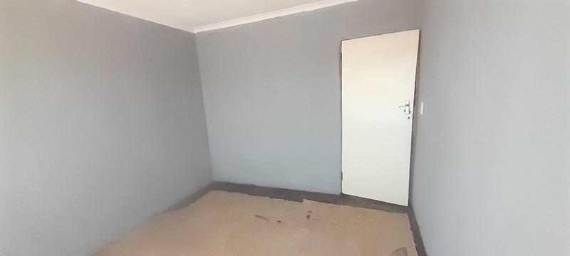 To Let 4 Bedroom Property for Rent in Moleleki Gauteng