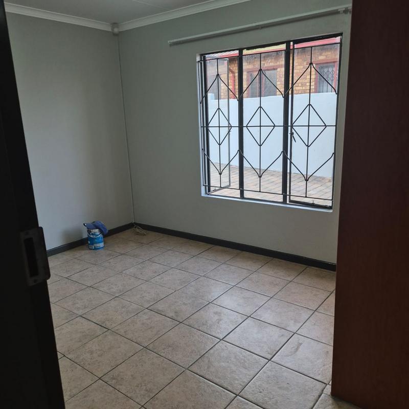 3 Bedroom Property for Sale in Olievenhoutbosch Gauteng